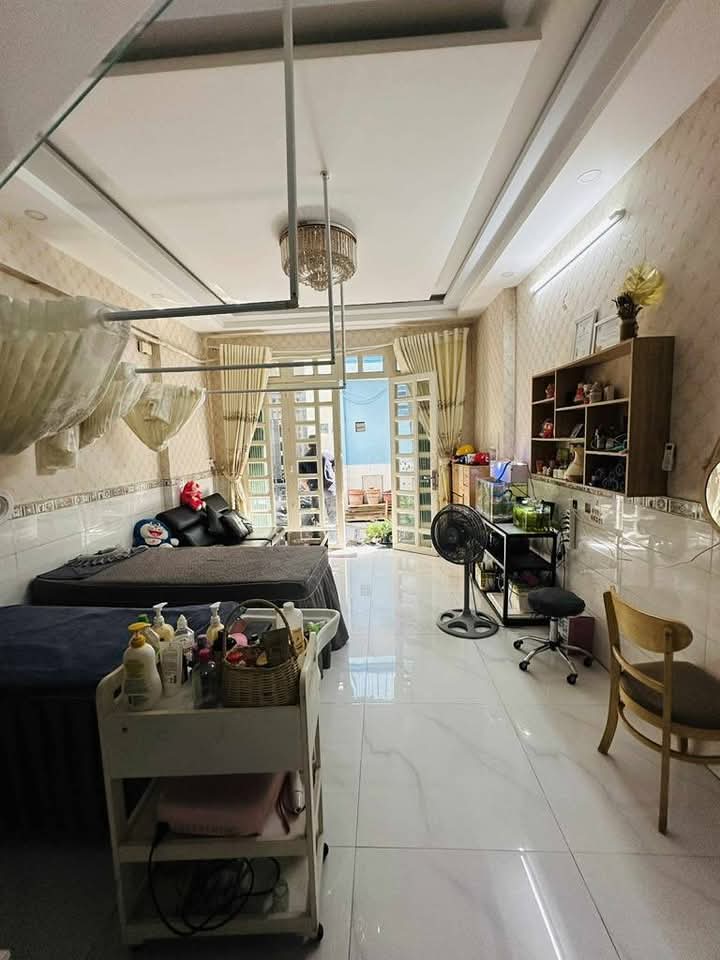 NHÀ B.ÁN THỐNG NHẤT GV - GẦN ST LOTTE NG.V.LƯỢNG & CV LÀNG HOA - DT 45M² - 2 TẦNG CHỈ HƠN 4 TỶ - Ảnh 3