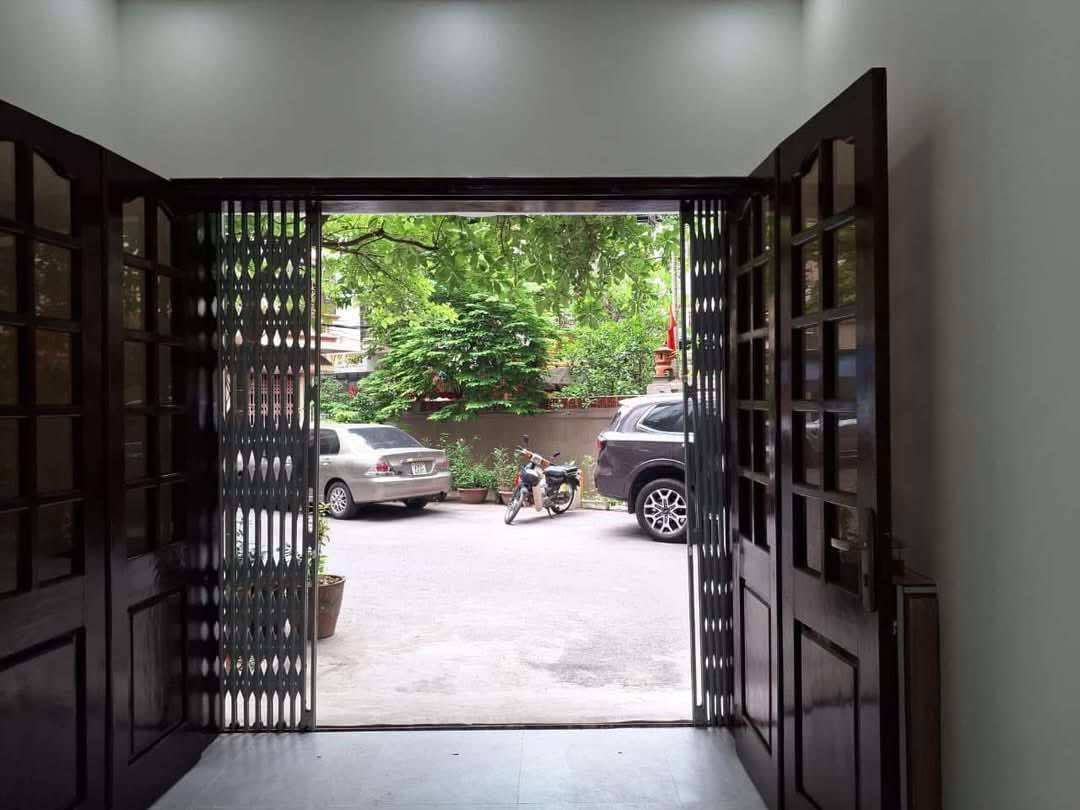 CHO THUÊ Lạc Long Quân -  Tây Hồ - HN - Ảnh 2