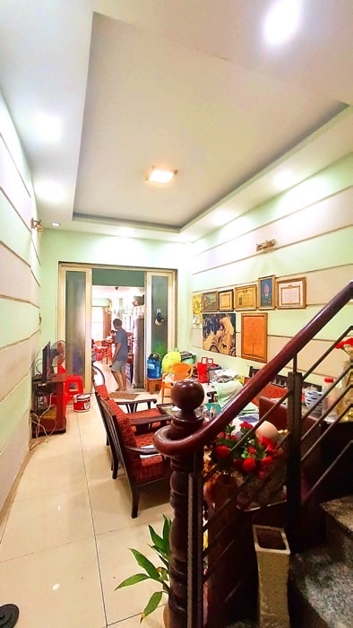 CHỦ THIỆN CHÍ BÁN CĂN MẶT TIỀN ĐƯỜNG XÓM CHIẾU- KẾ BÊN TRƯỜNG NGUYỄN TRẢI GẦN CHỢ - VÀI BƯỚC RA - Ảnh 3