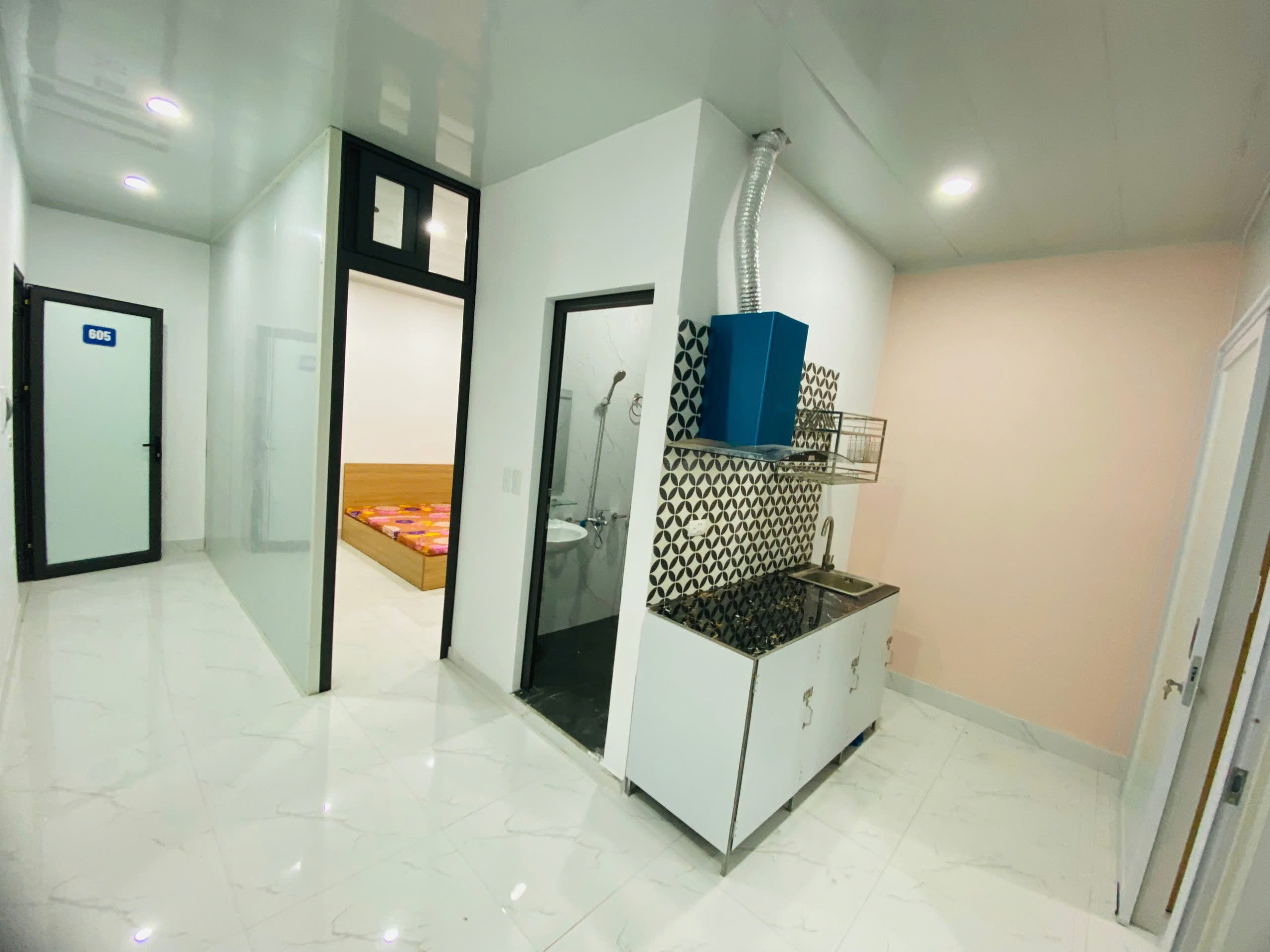 Cho thuê căn 3pn cực đẹp chỉ 8tr5 ngõ 143 Quan Hoa, Cầu Giấy - Ảnh chính