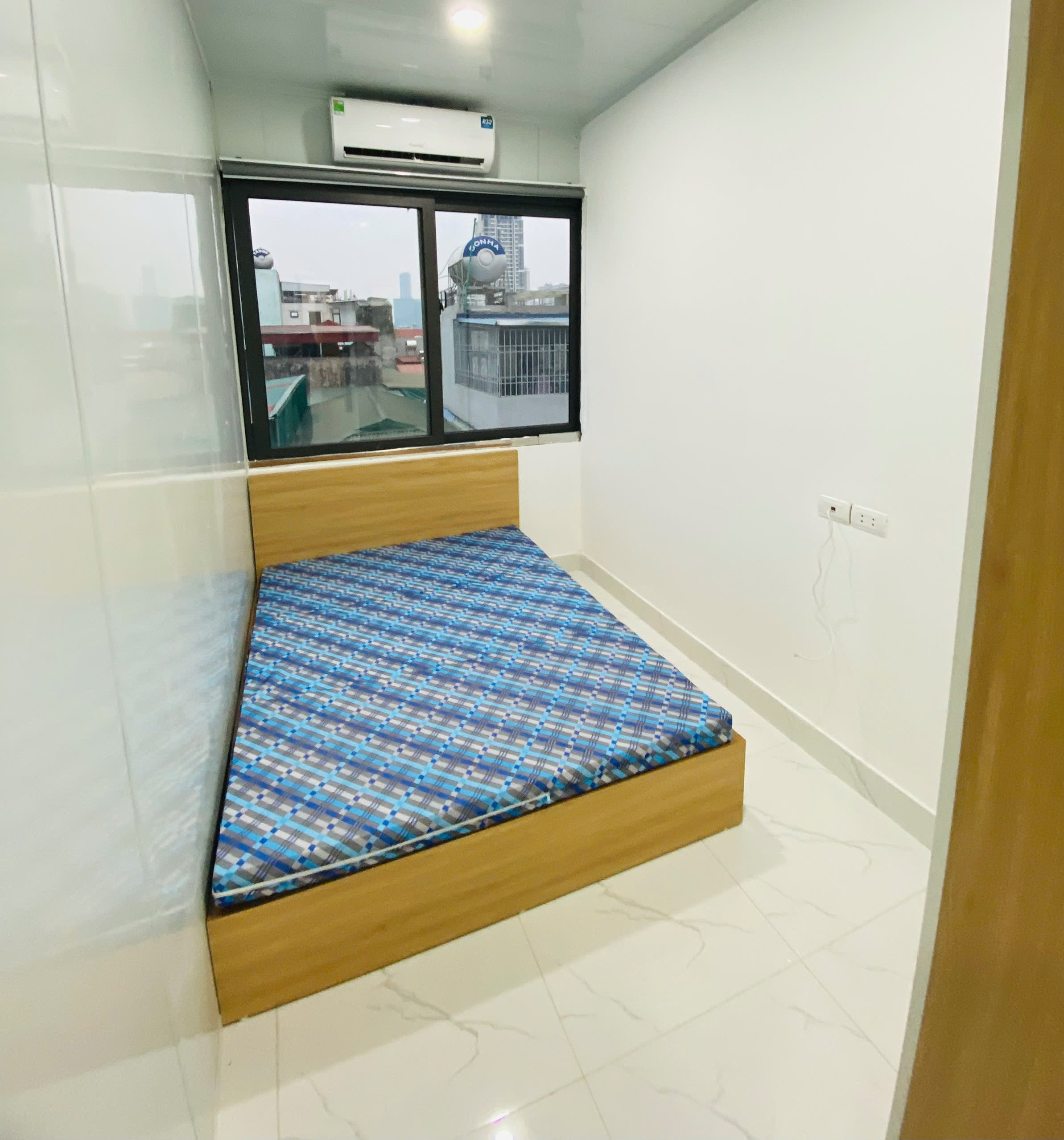 Cho thuê căn 3pn cực đẹp chỉ 8tr5 ngõ 143 Quan Hoa, Cầu Giấy - Ảnh 1