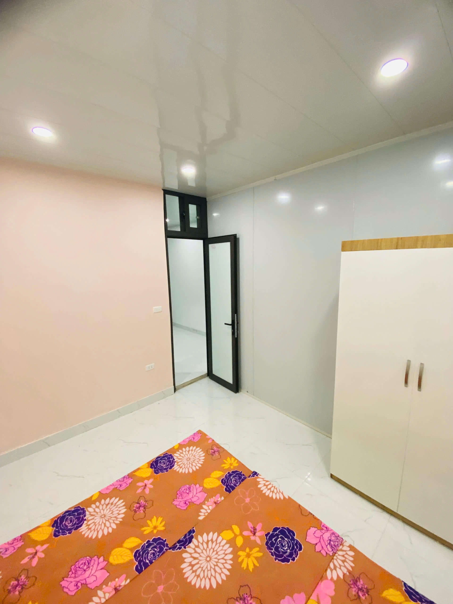 Cho thuê căn 3pn cực đẹp chỉ 8tr5 ngõ 143 Quan Hoa, Cầu Giấy - Ảnh 3