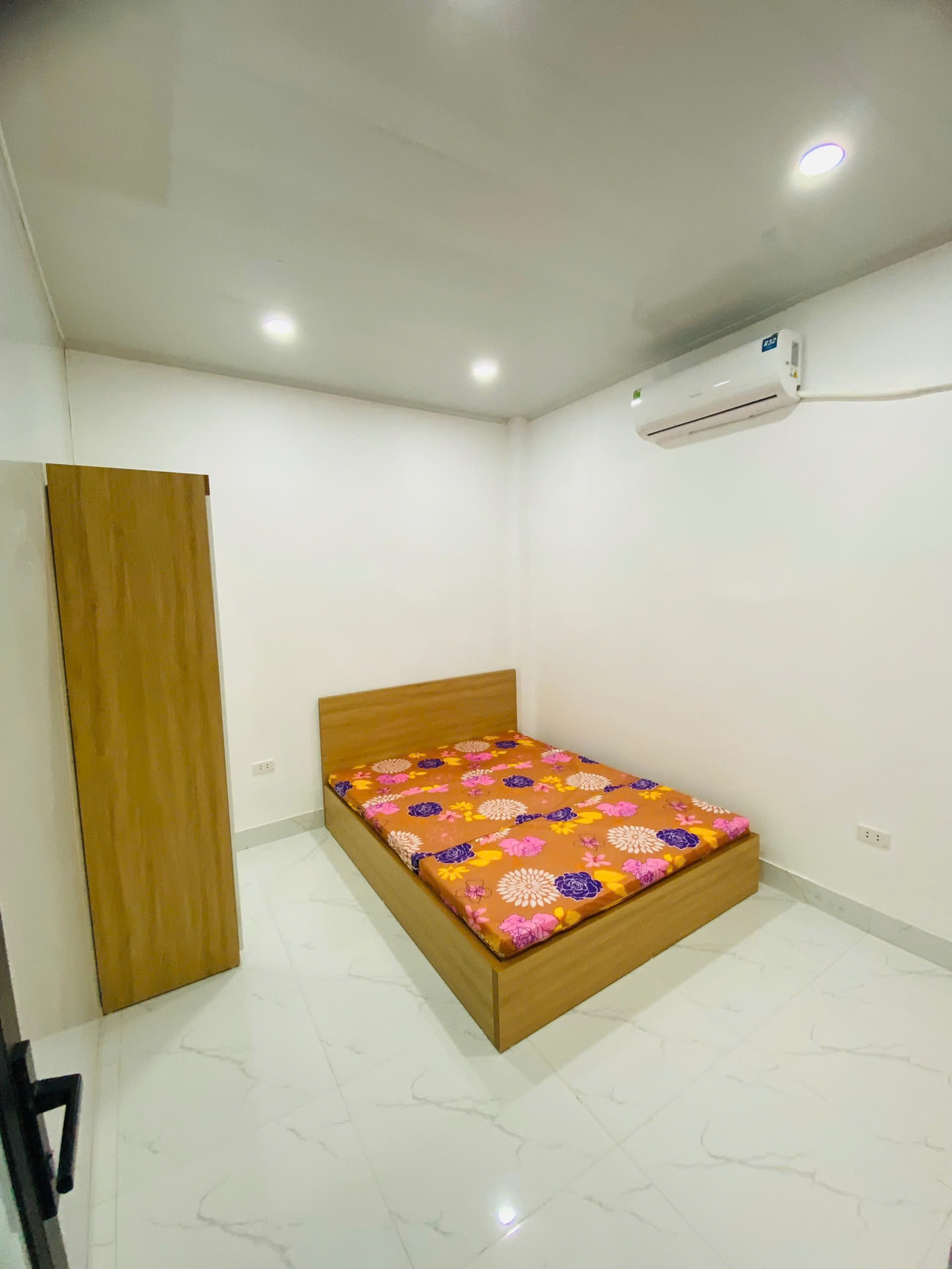 Cho thuê căn 3pn cực đẹp chỉ 8tr5 ngõ 143 Quan Hoa, Cầu Giấy - Ảnh 4