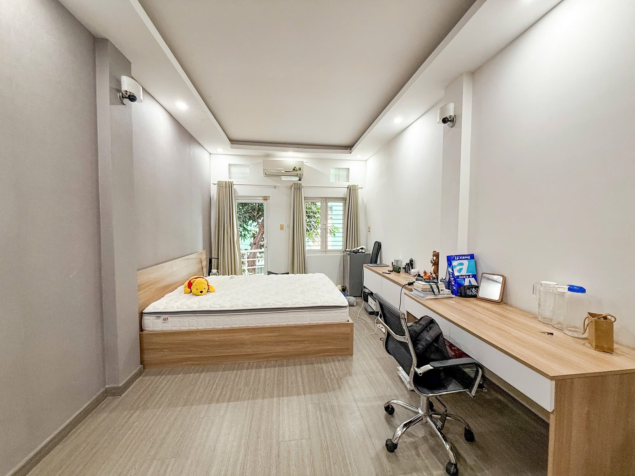 Bán gấp nhà đẹp- Nguyên Hồng - HXH - 74m2 ( 3.4 X19 m ) - 3 tầng -3PN - PL chuẩn - Ảnh 2