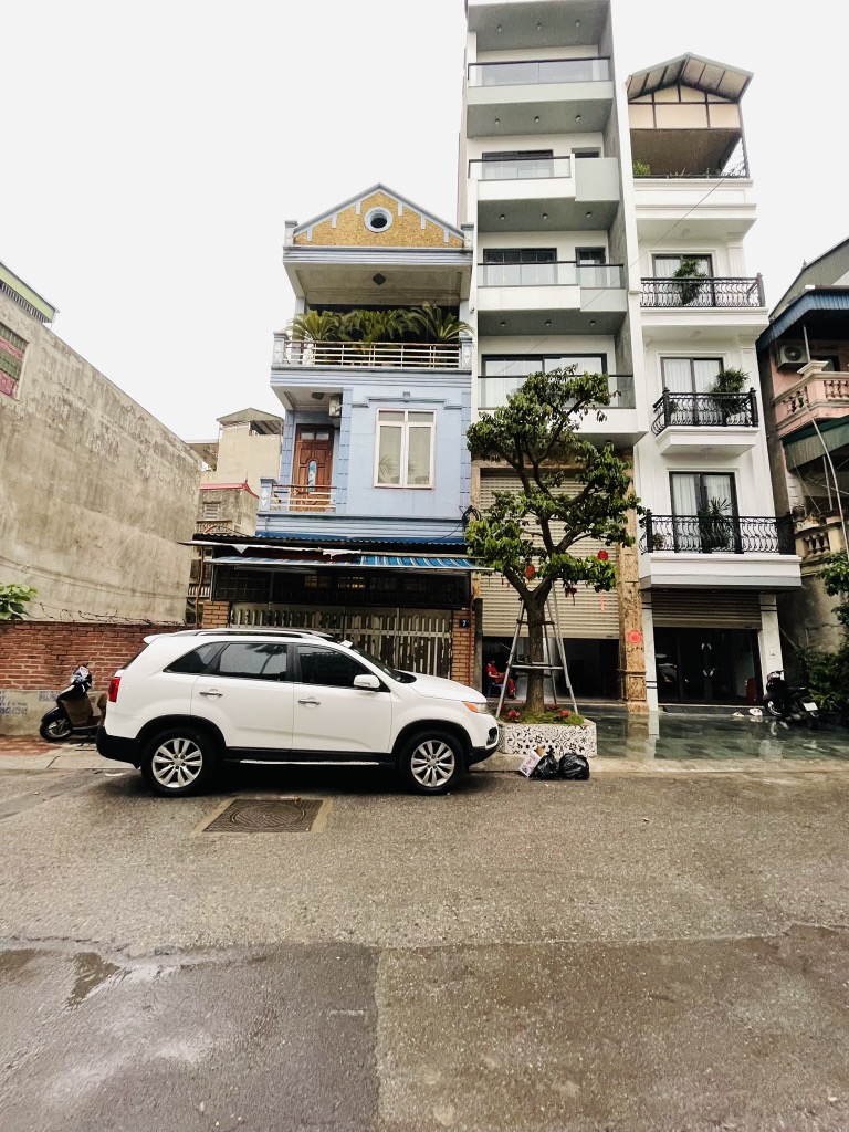 BÁN NHÀ NGỌC LÂM 32 tỷ 95m VỈA HÈ 3 Ô TÔ TRÁNH,HAI MẶT NGÕ,LONG BIÊN - Ảnh chính