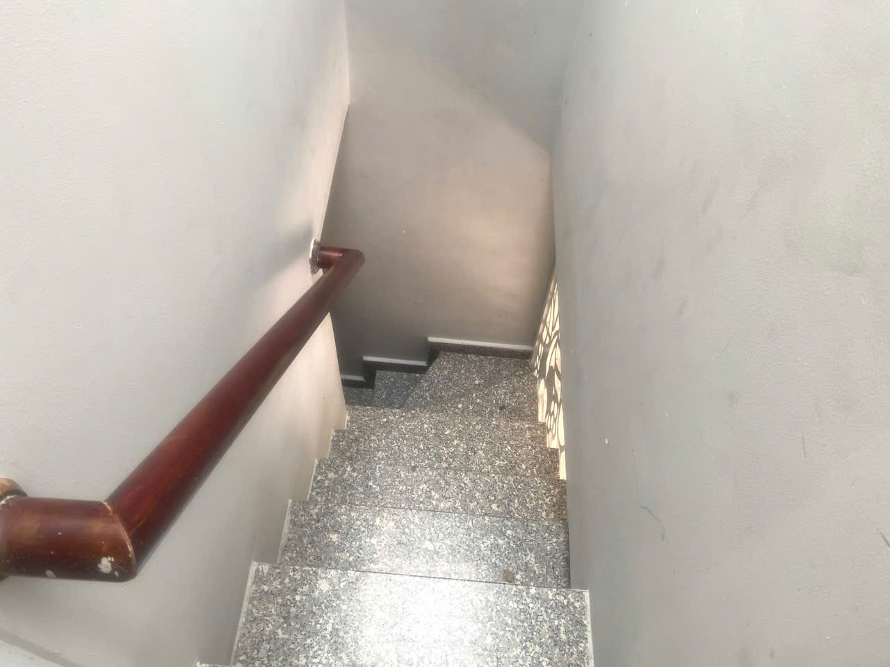 MẶT TIỀN SIÊU HIẾM, Quận 9, DTSd 54m2, cho thuê 8tr/tháng, chỉ 2ty hơn - Ảnh 3