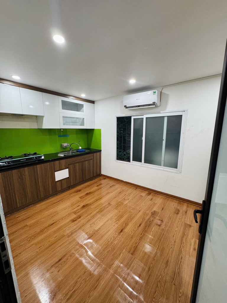 **BÁN NHÀ 5 TẦNG MỚI ĐẸP - GIÁ 7.5 TỈ, DIỆN TÍCH 30M2, PHÙ HỢP CHO GIA ĐÌNH TRẺ!** - Ảnh chính