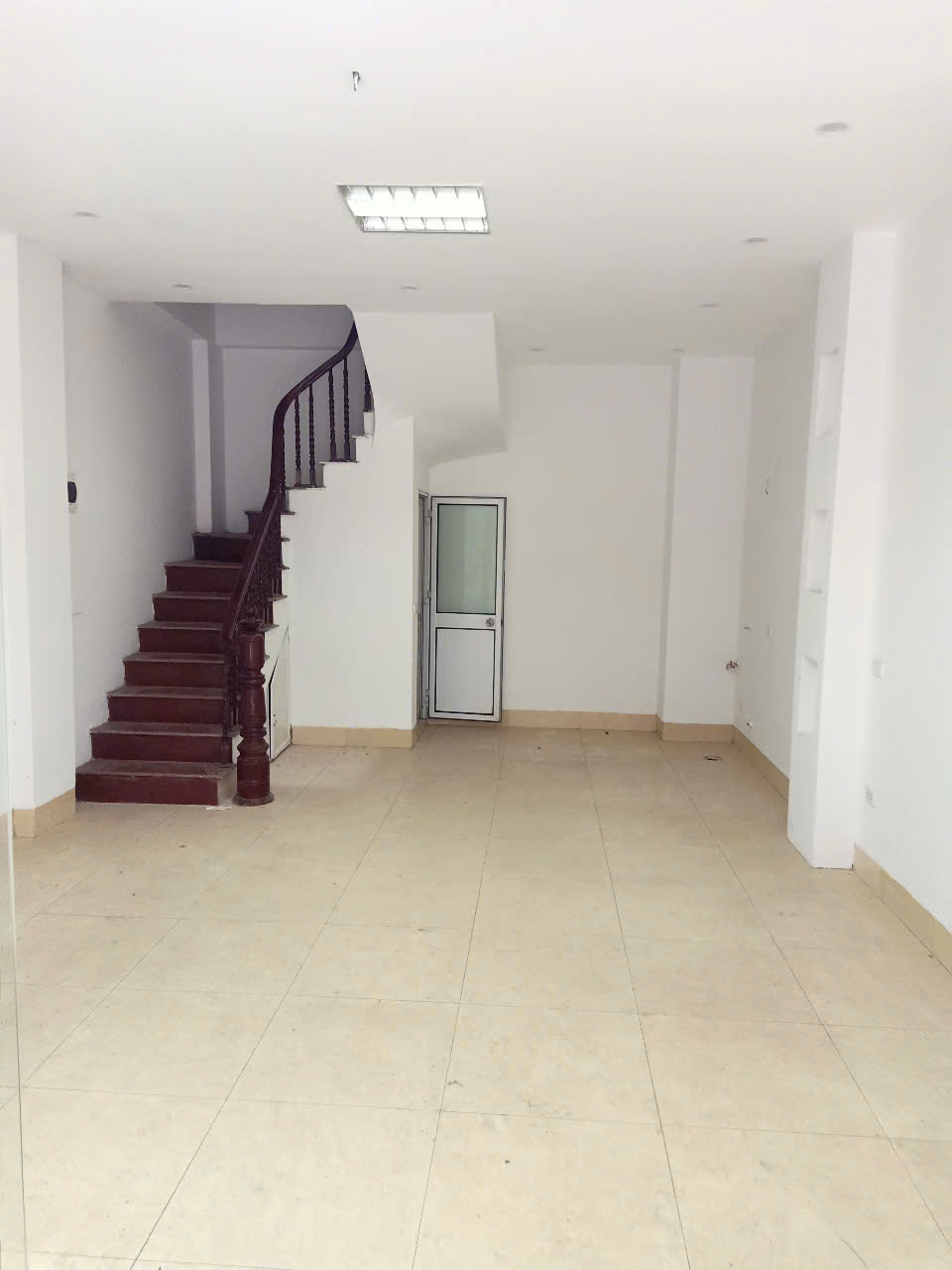 Bán nhà Phố Mễ Trì oto kinh doanh 42m2 5 tầng thông sàn nhỉnh 10 tỷ - Ảnh 2