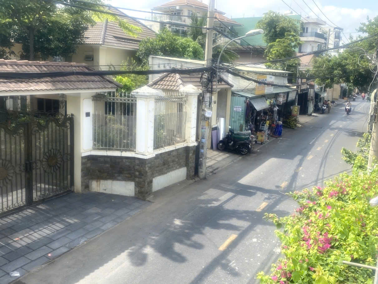MẶT TIỀN SIÊU HIẾM, Quận 9, DTSd 55m2, cho thuê 9tr/tháng, chỉ 2ty hơn - Ảnh 3