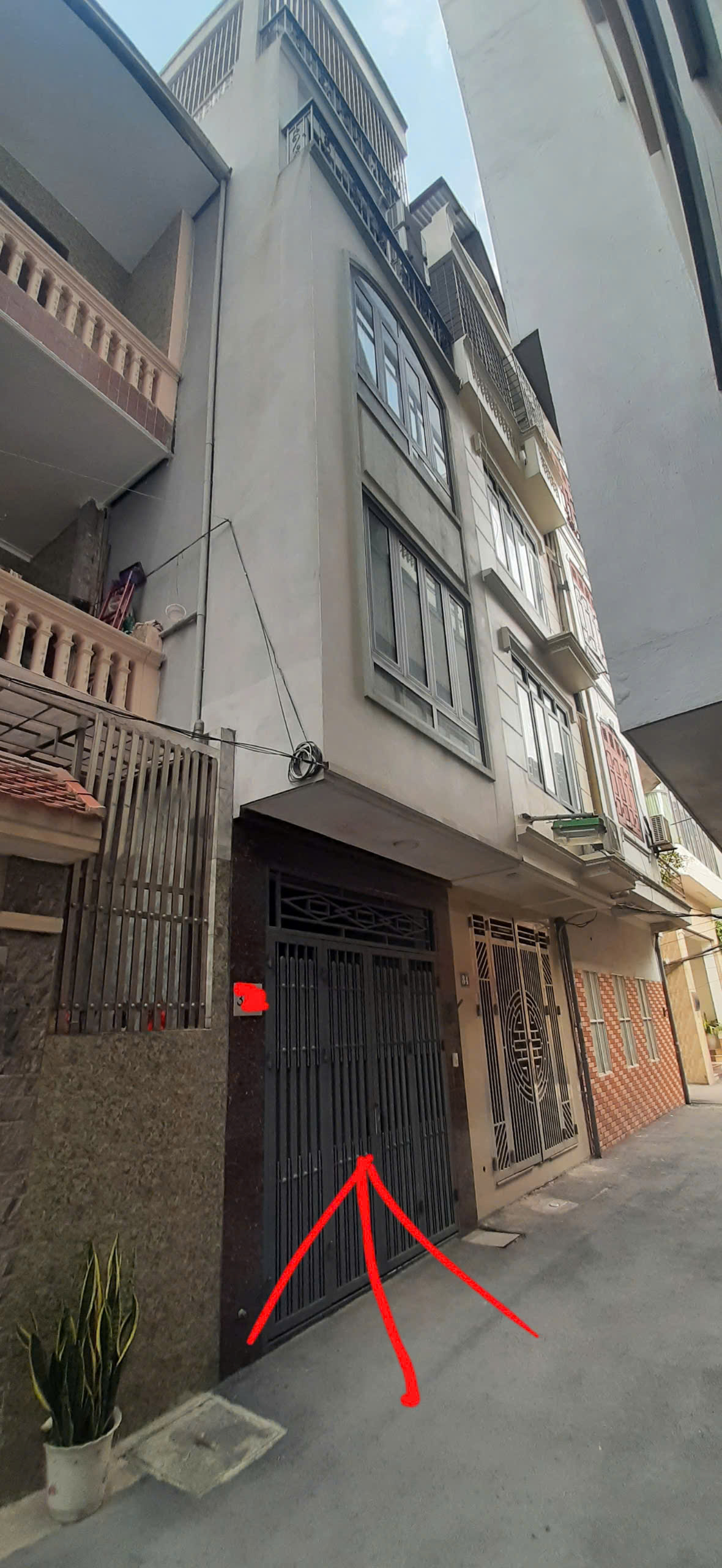 Bán nhà Nguyễn Ngọc Vũ, Ô tô đỗ cửa, Khu phố nhiều tiện ích, Giá chỉ hơn 10 tỷ - Ảnh chính