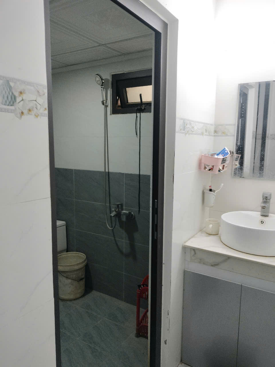BÁN NHÀ GÁC LỬNG ĐÚC 2 MẶT KIỆT OTO TẠI HOÀ KHÁNH NAM, DT 73M2 SHR CHỈ 2.39 TỶ. LH:0977636055. - Ảnh 3