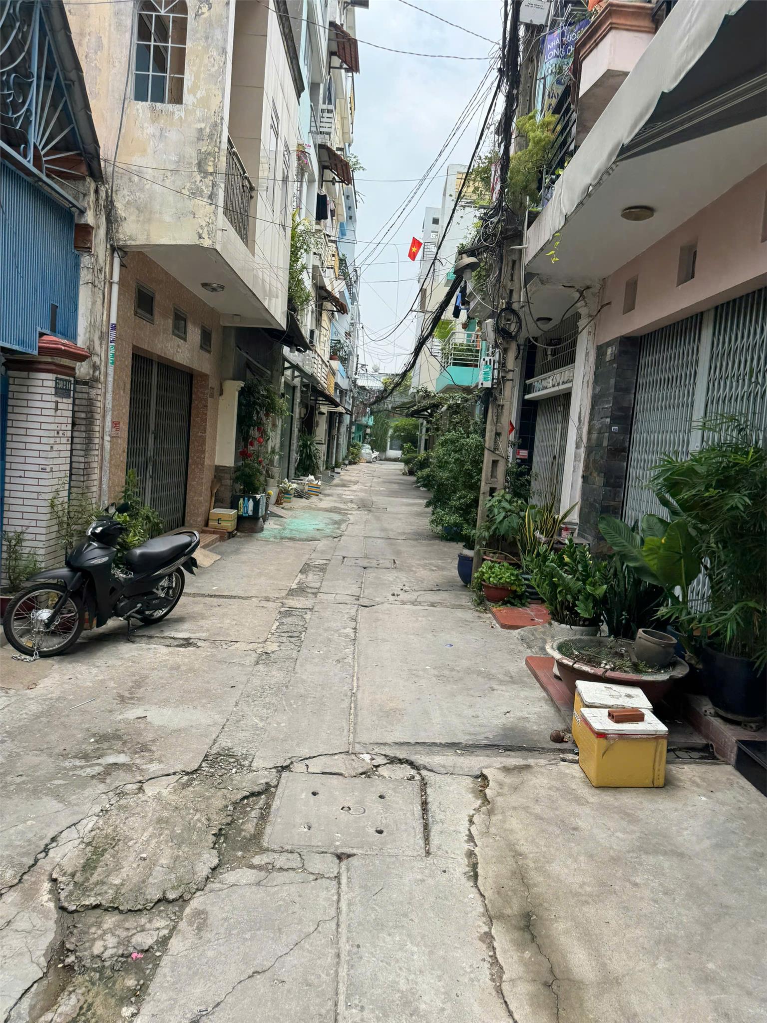 **Bán nhà hẻm 766 Cách Mạng Tháng 8** phường 7, Tân Bình (42m2) - Ảnh 1