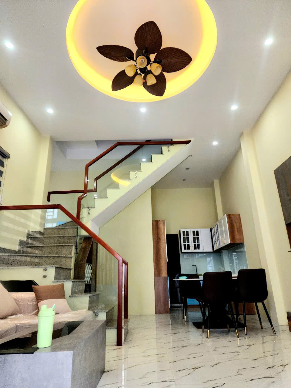 Căn góc 2 MT hẻm 4m Âu Dương Lân P3Q8. Giá 5,95 tỷ TL ít - Ảnh 1