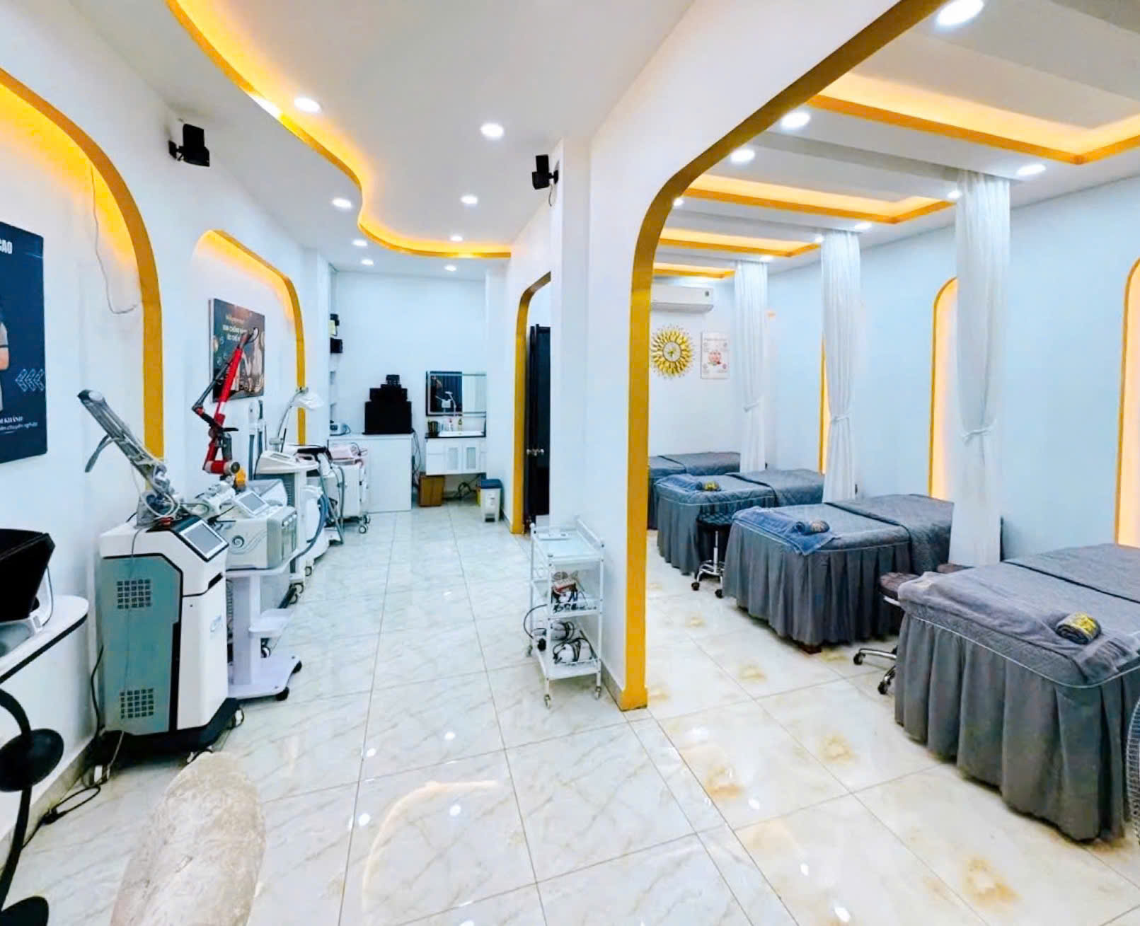 Bán nhà 5 Tầng, hẻm Ô tô ngủ nhà, ngay mặt tiền Lê Văn Sỹ, QUẬN 3, DT 6.2 x 12 m, 19.8 tỷ - Ảnh 1