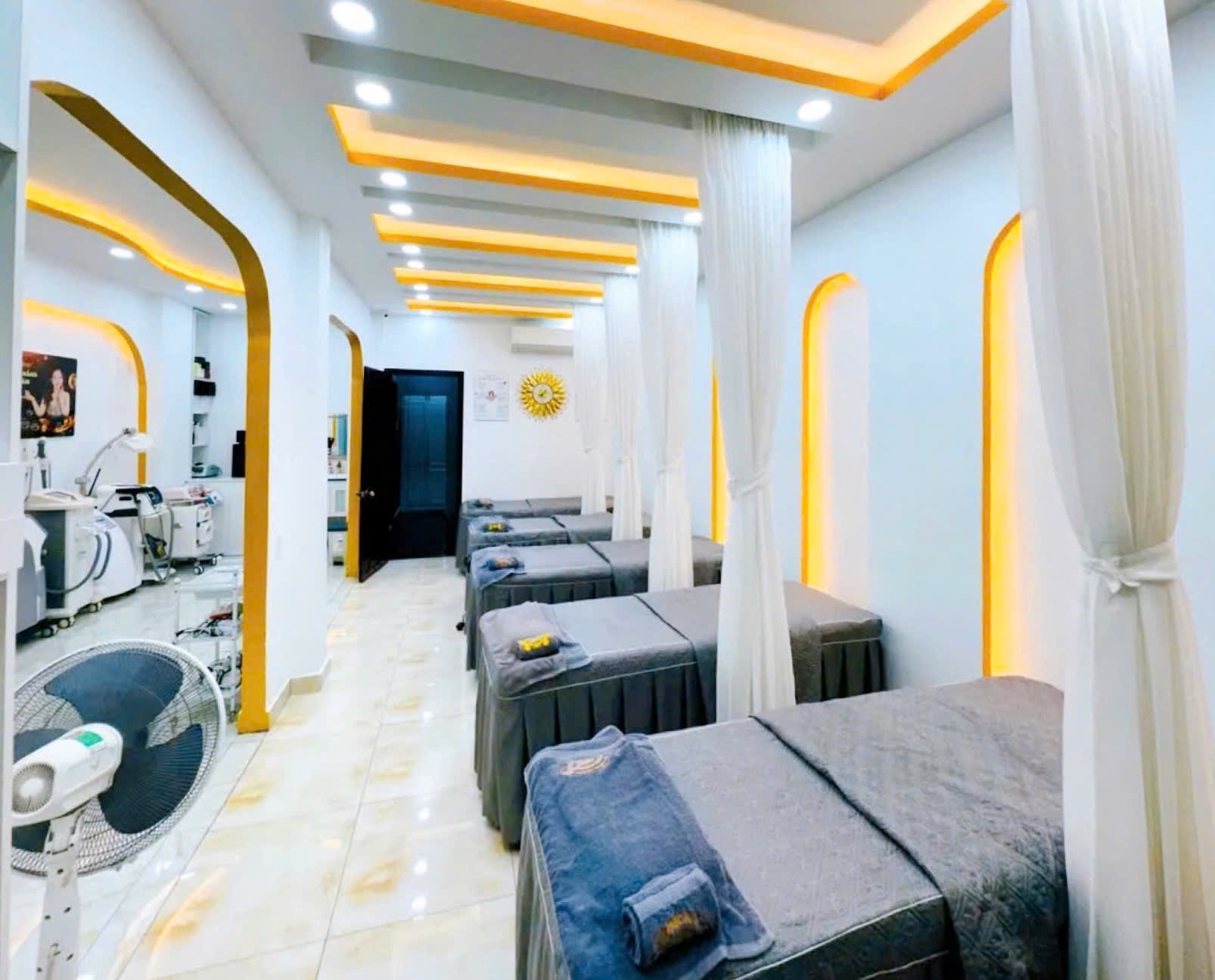 Bán nhà 5 Tầng, hẻm Ô tô ngủ nhà, ngay mặt tiền Lê Văn Sỹ, QUẬN 3, DT 6.2 x 12 m, 19.8 tỷ - Ảnh 2