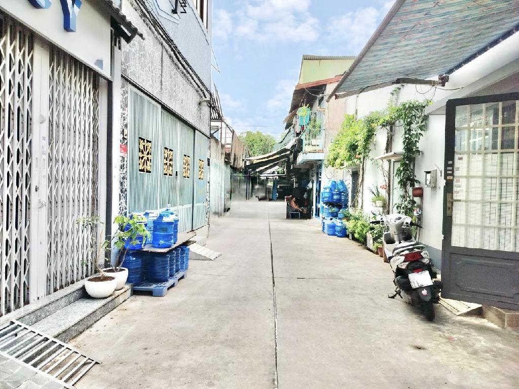 NHÀ ĐẸP - GẦN TRƯỜNG CHINH & PHẠM VĂN BẠCH - HẺM ÔTÔ SÁT MT - DT 52M² - 2 TẦNG NHỈNH 5 TỶ XÍU - Ảnh chính