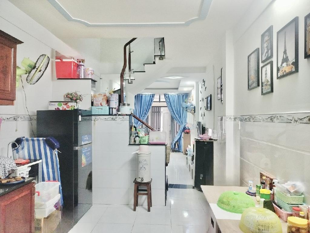 NHÀ ĐẸP - GẦN TRƯỜNG CHINH & PHẠM VĂN BẠCH - HẺM ÔTÔ SÁT MT - DT 52M² - 2 TẦNG NHỈNH 5 TỶ XÍU - Ảnh 4