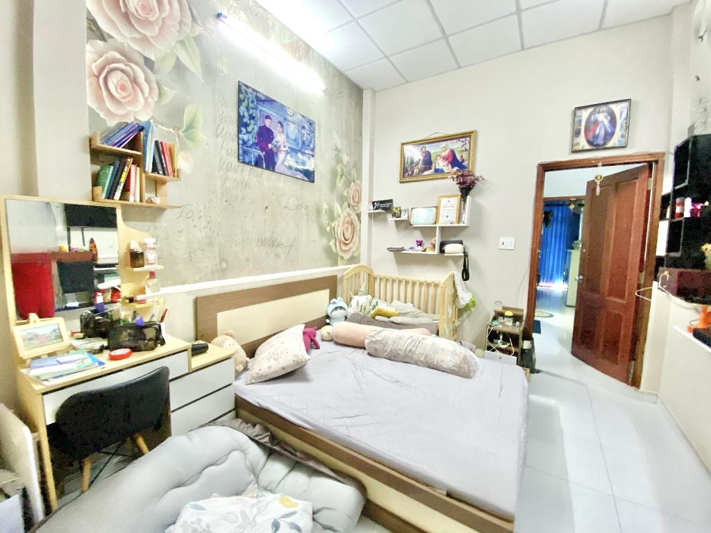 NHÀ ĐẸP - GẦN TRƯỜNG CHINH & PHẠM VĂN BẠCH - HẺM ÔTÔ SÁT MT - DT 52M² - 2 TẦNG NHỈNH 5 TỶ XÍU - Ảnh 5