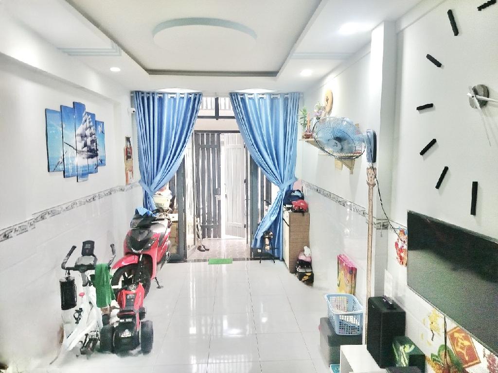 NHÀ ĐẸP - GẦN TRƯỜNG CHINH & PHẠM VĂN BẠCH - HẺM ÔTÔ SÁT MT - DT 52M² - 2 TẦNG NHỈNH 5 TỶ XÍU - Ảnh 2