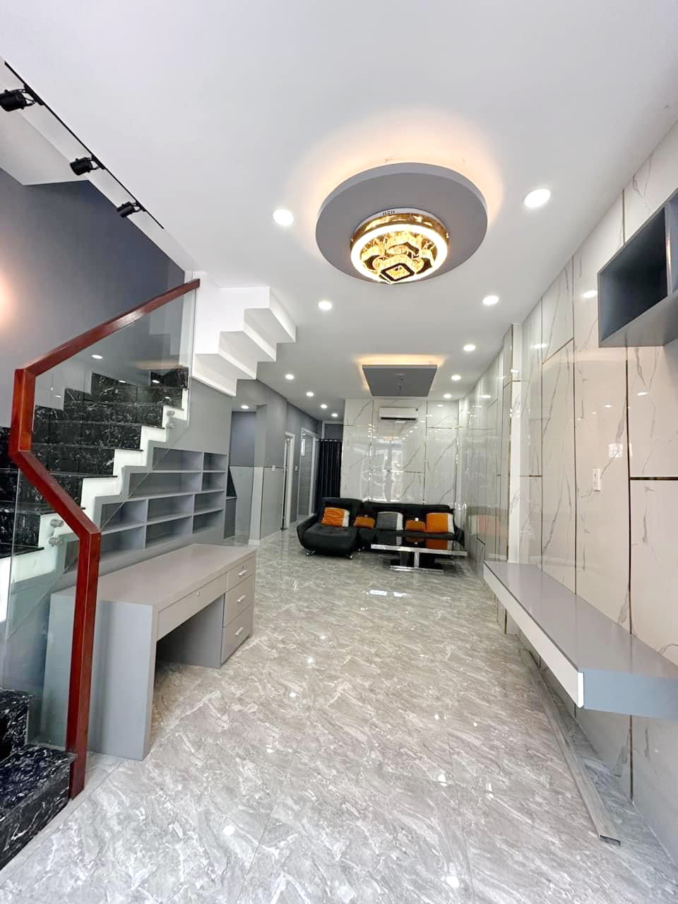 Nhà mới 2 tầng (4.2x15m nở hậu 5.7m) HXH sát đường An Dương Vương P3Q5 - Ảnh chính