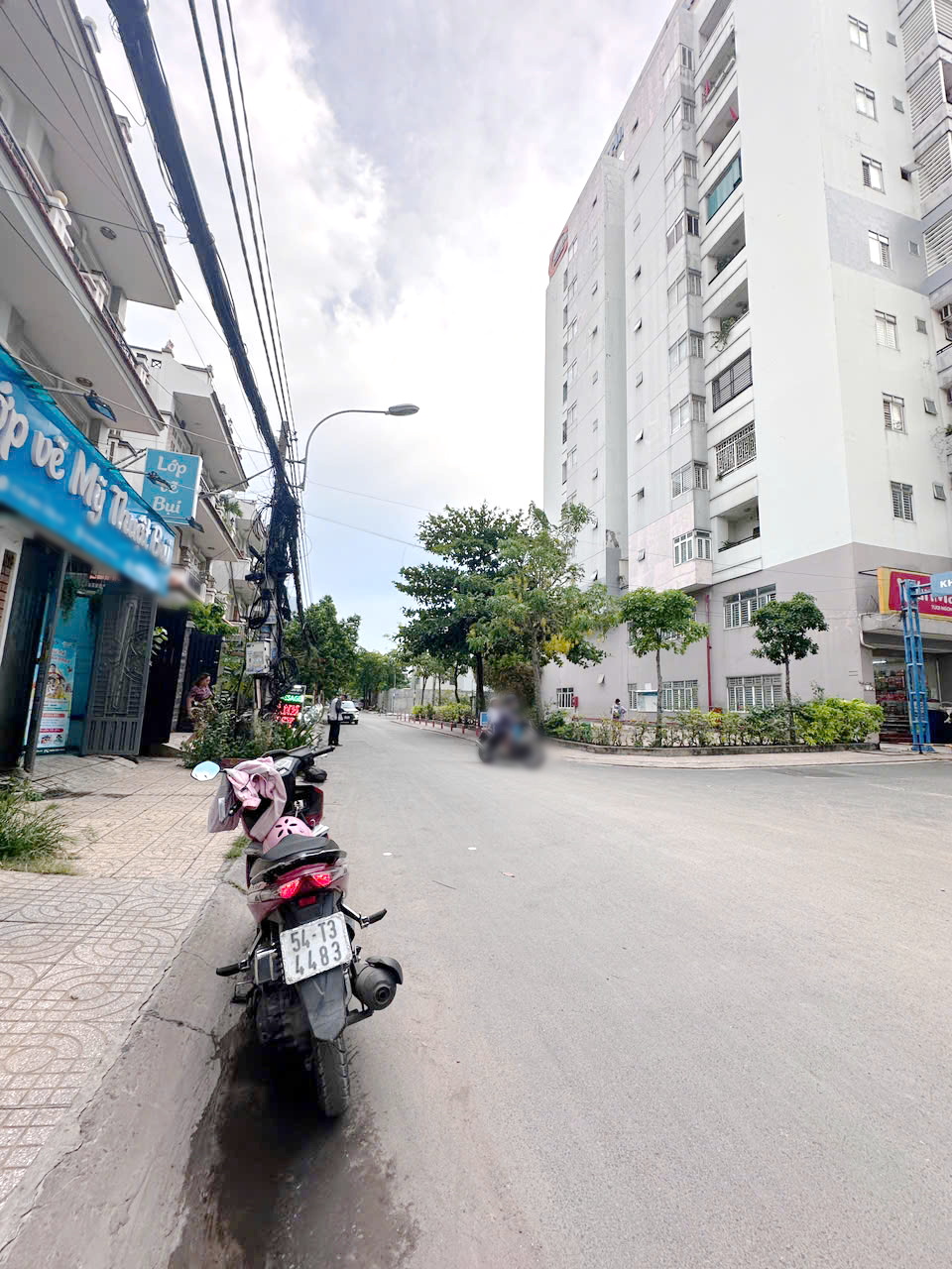 Nhà mới 6*20m đường nội bộ Tạ Quảng Bửu P5Q8 xe hơi trong nhà - Ảnh chính