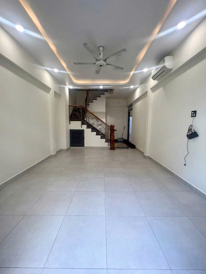Nhà bán 4 tầng đường Trần Bình Trọng P2 Q5, Giá 9 tỷ 880 (TL) - Ảnh 1