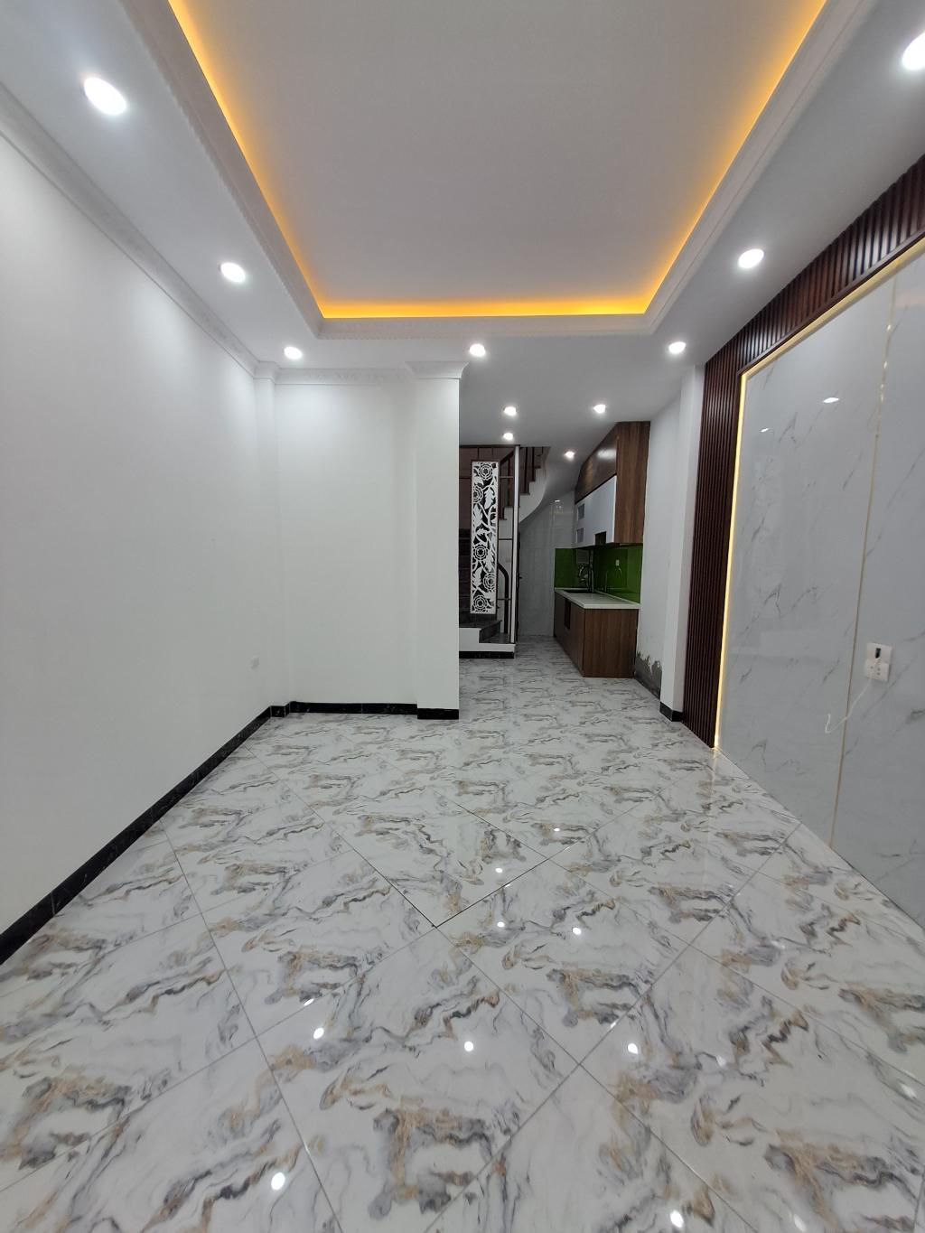 Phố Láng Hạ, Chủ nhà tặng xe ô tô nếu GD thành công. Dt 30m2 x 5 tầng. - Ảnh 2