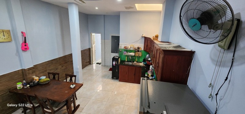 Bán nhà 3 Tầng 108m² Dĩ An,SHR đường xe hơi,gần chợ Đoàn Thị Kia - Ảnh 2