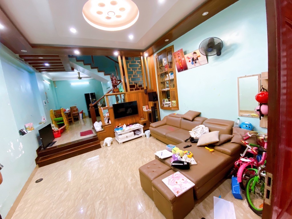 Bán nhà phố Minh Khai dân xây ngõ rộng 50m ra mặt phố diện tích 52m2 giá chào 11 tỷ - Ảnh 1