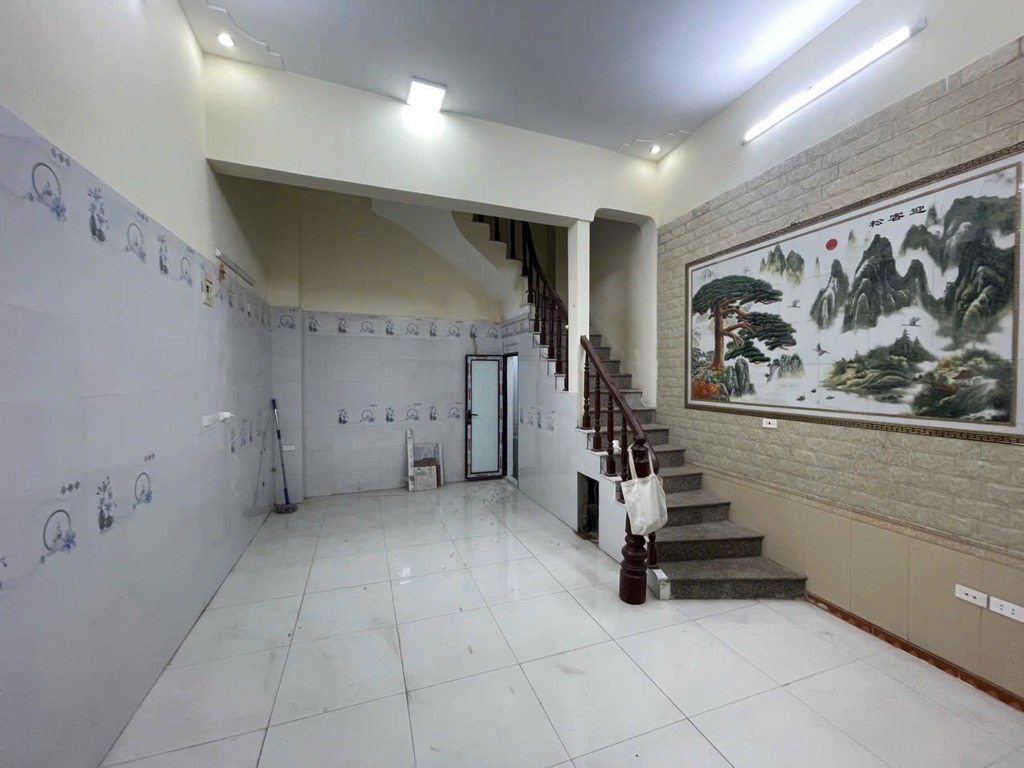 Bán nhà chính chủ phố Hồng Mai dân xây khung cột 30m ra phố 33m2 giá 6.9 tỷ - Ảnh 1