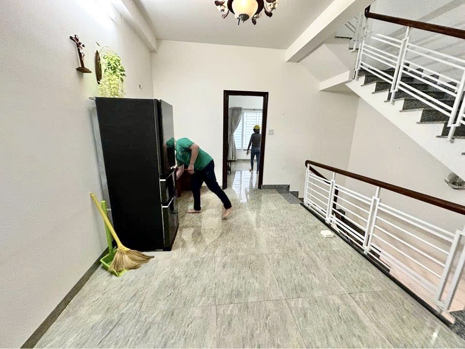 CHO THUÊ NHÀ 3 TẦNG MẶT TIỀN ĐƯỜNG KHU ĐÔ THỊ HÀ QUANG 2<br>- ...<br>=>> 💰💰Giá thuê 16tr/tháng. Cọc 2 - Ảnh chính