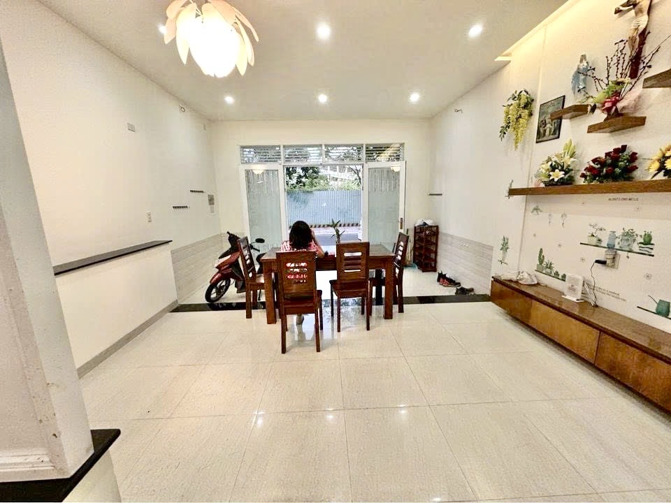 CHO THUÊ NHÀ 3 TẦNG MẶT TIỀN ĐƯỜNG KHU ĐÔ THỊ HÀ QUANG 2<br>- ...<br>=>> 💰💰Giá thuê 16tr/tháng. Cọc 2 - Ảnh 4