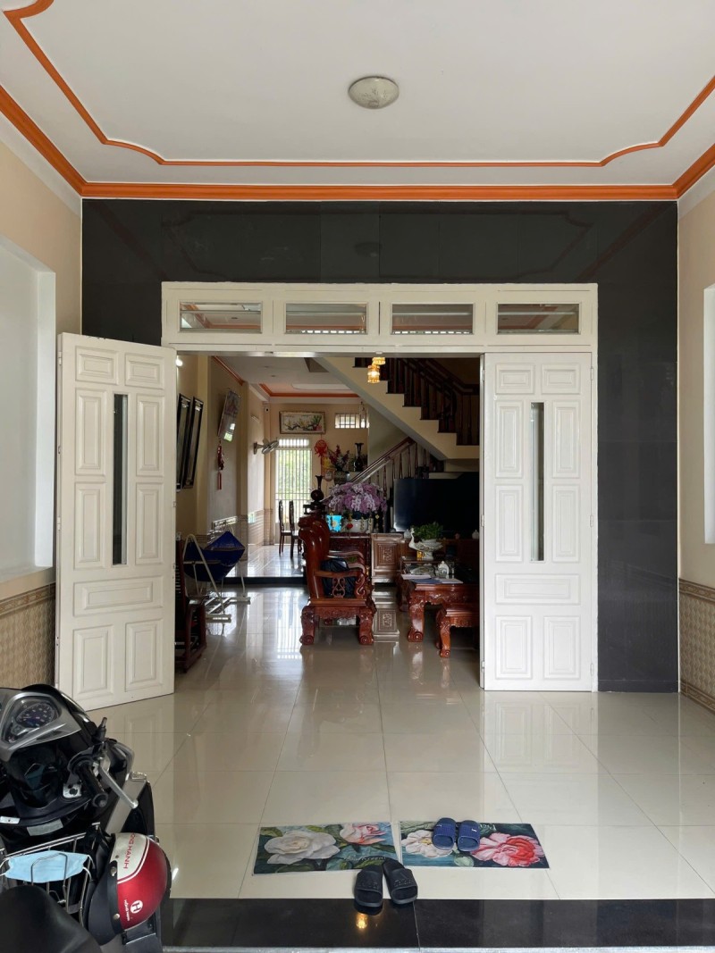 Bán nhà 1 Trệt 1 Lầu Dĩ An,SHR đường 10m thông,gần trường THPT Ng.Th.Miinh Khai - Ảnh 1