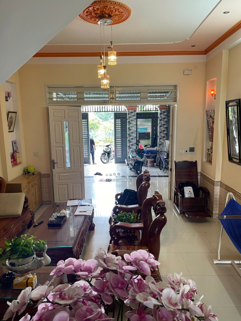 Bán nhà 1 Trệt 1 Lầu Dĩ An,SHR đường 10m thông,gần trường THPT Ng.Th.Miinh Khai - Ảnh chính
