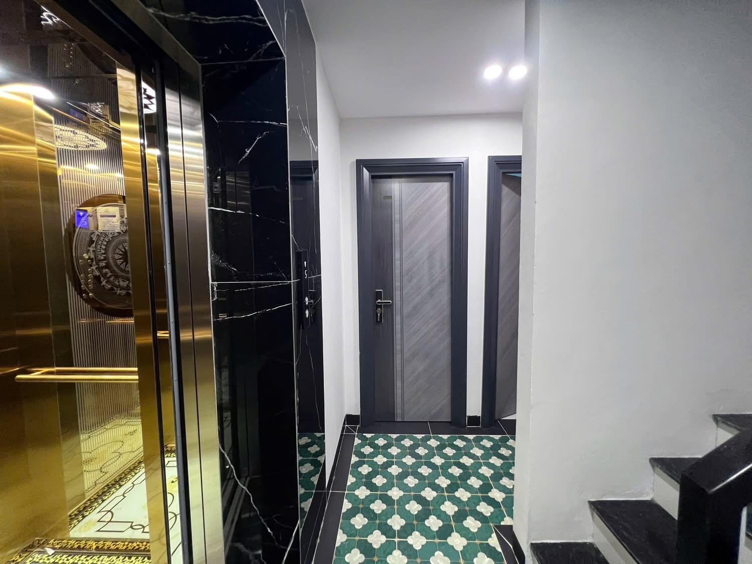 CĂN HỘ DỊCH VỤ, NGÕ 603 LẠC LONG QUÂN , TÂY HỒ: 69M X7T, MT 7M, GIÁ 20,9 TỶ. - Ảnh 2