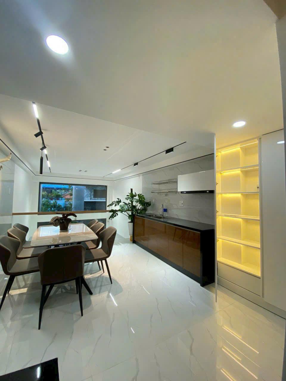 ** Chỉ 9.2 Tỷ TL MẠNH, NHÀ ĐẸP có thang máy, HXH Lạc Long Q11 (3.9X10.3) 6Tầng 6PN - Ảnh chính