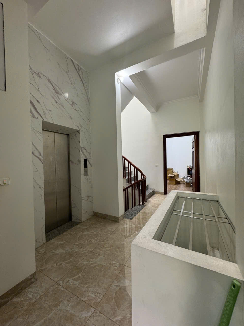 BÁN NHÀ 41M2, 8 TẦNG, KIM GIANG - THANH LIỆT - 12.5 TỶ - Ảnh 2