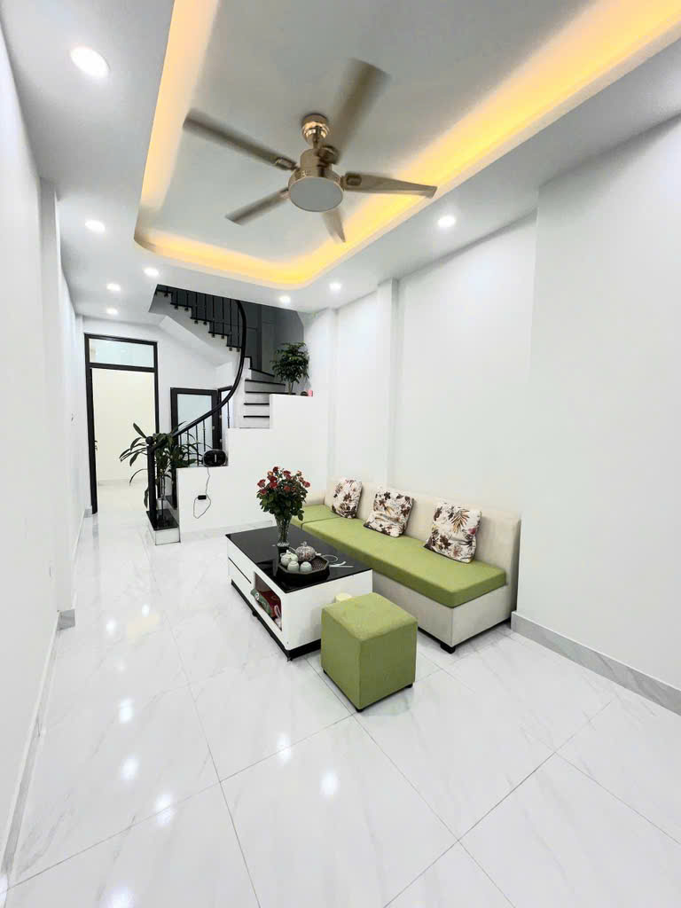 Cần Bán Nhà Tân Mai Ô Tô Đỗ Cửa 45m 2 Tầng 3 Ngủ 4.28 Tỷ Sổ Đỏ Chính Chủ - Ảnh chính