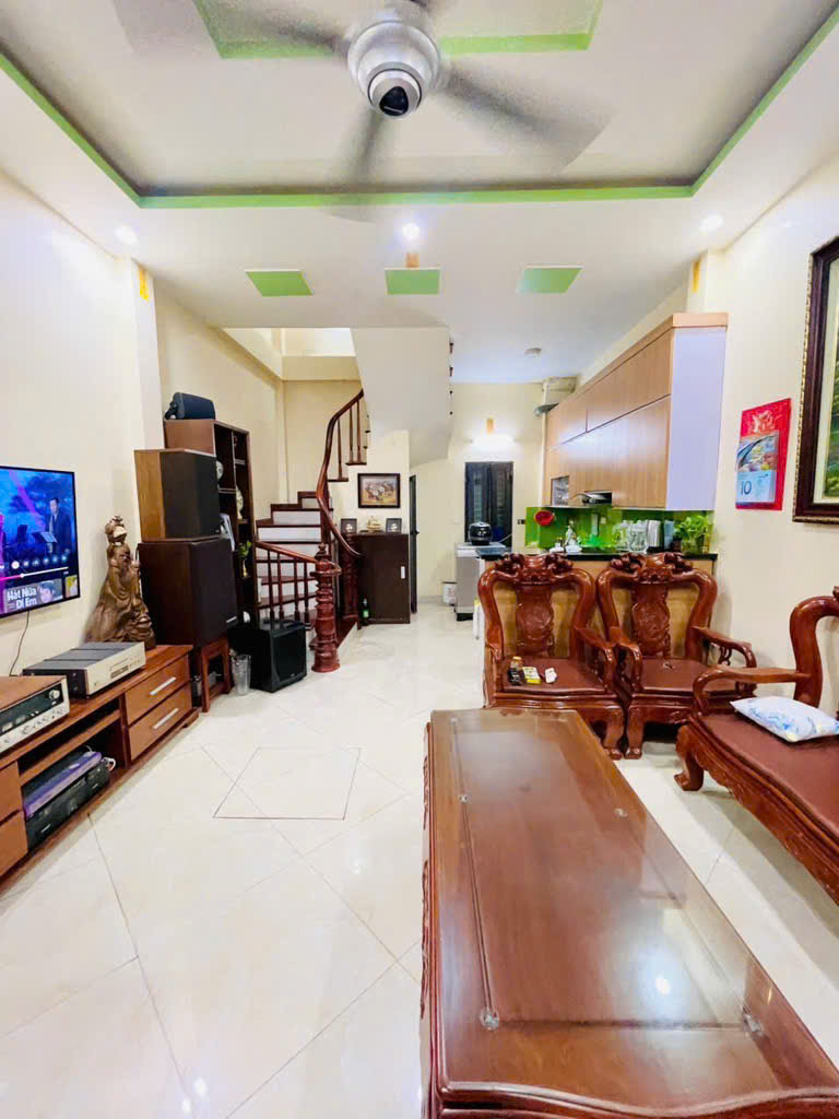 NHÀ DÂN XÂY PHỐ QUAN NHÂN GẦN HỒ VỀ Ở NGAY 36M, CHỈ 7.2 TỶ. - Ảnh chính
