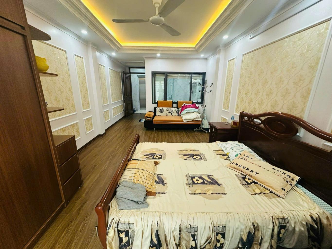 Bán nhà Vũ Hữu, Nam Từ Liêm, trước nhà ô tô tránh, gara ô tô, kinh doanh văn phòng, 54m2, 18.88 tỷ - Ảnh 1