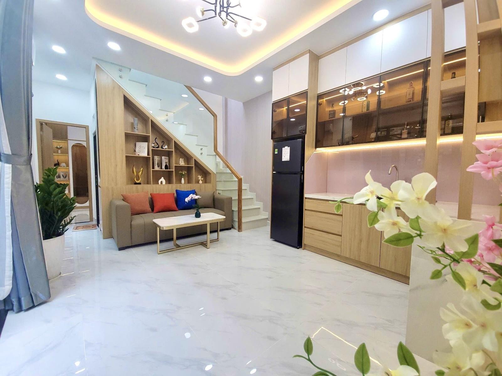 Nhà đẹp Bình Thạnh Full Nội Thất, Ôtô cạnh nhà - 37m2, ngang to 9,5m - CHỉ 5 tỷ nhỉnh - Ảnh chính