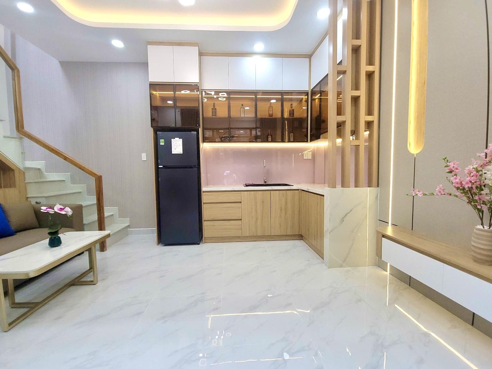 Nhà đẹp Bình Thạnh Full Nội Thất, Ôtô cạnh nhà - 37m2, ngang to 9,5m - CHỉ 5 tỷ nhỉnh - Ảnh 1