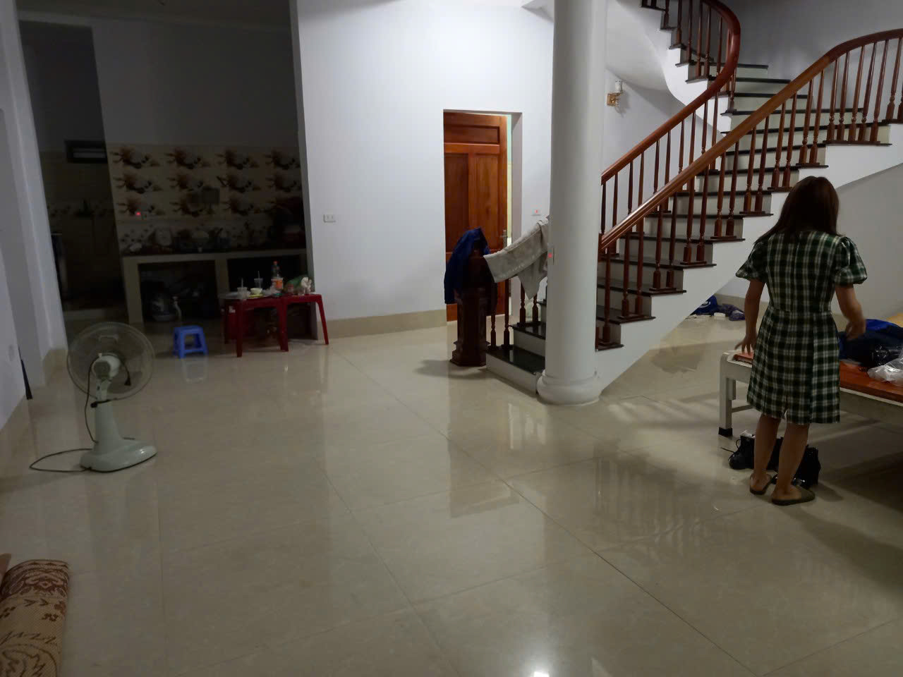 BÁN ĐẤT TẶNG NHÀ 2 TẦNG CÒN MỚI ĐẸP VỀ Ở LUÔN, GẦN QUỐC LỘ 3 - Ảnh 1