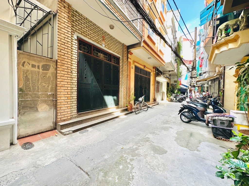 Nhà Chùa Quỳnh ngõ to oto, sổ đẹp nở hậu - Ảnh chính