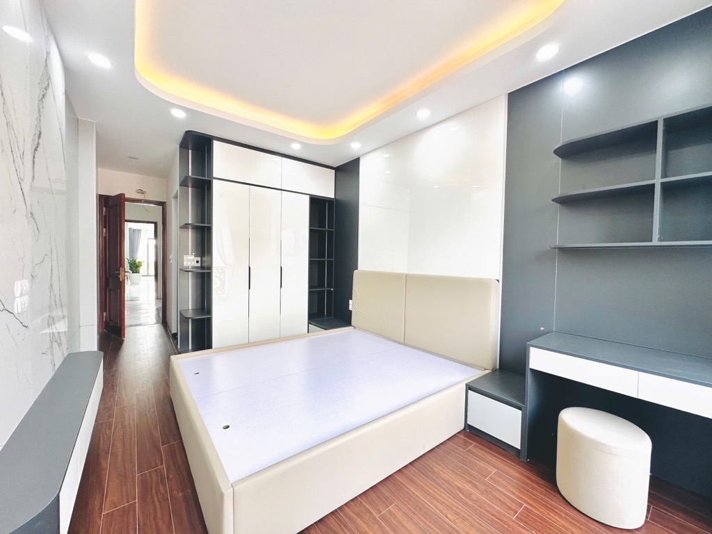 (Tin thật 100%) Bán Apartment 3 mặt tiền tại mặt phố Hoàng Sâm - Đường 2 ô tô tránh - DT 1,3 tỷ/năm - Ảnh 2