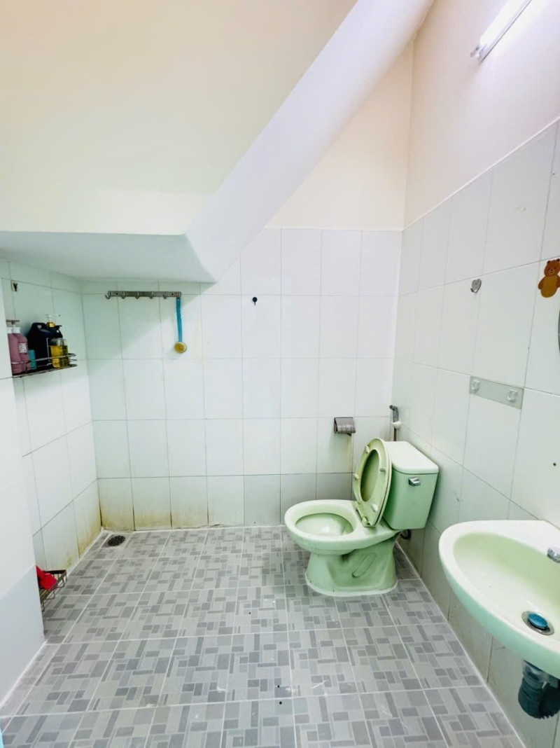 Bán nhà chiều ngang 9m, DT 107m2 - hẻm xe hơi 5m Đ. Âu Cơ, Tân Phú - Ảnh 4