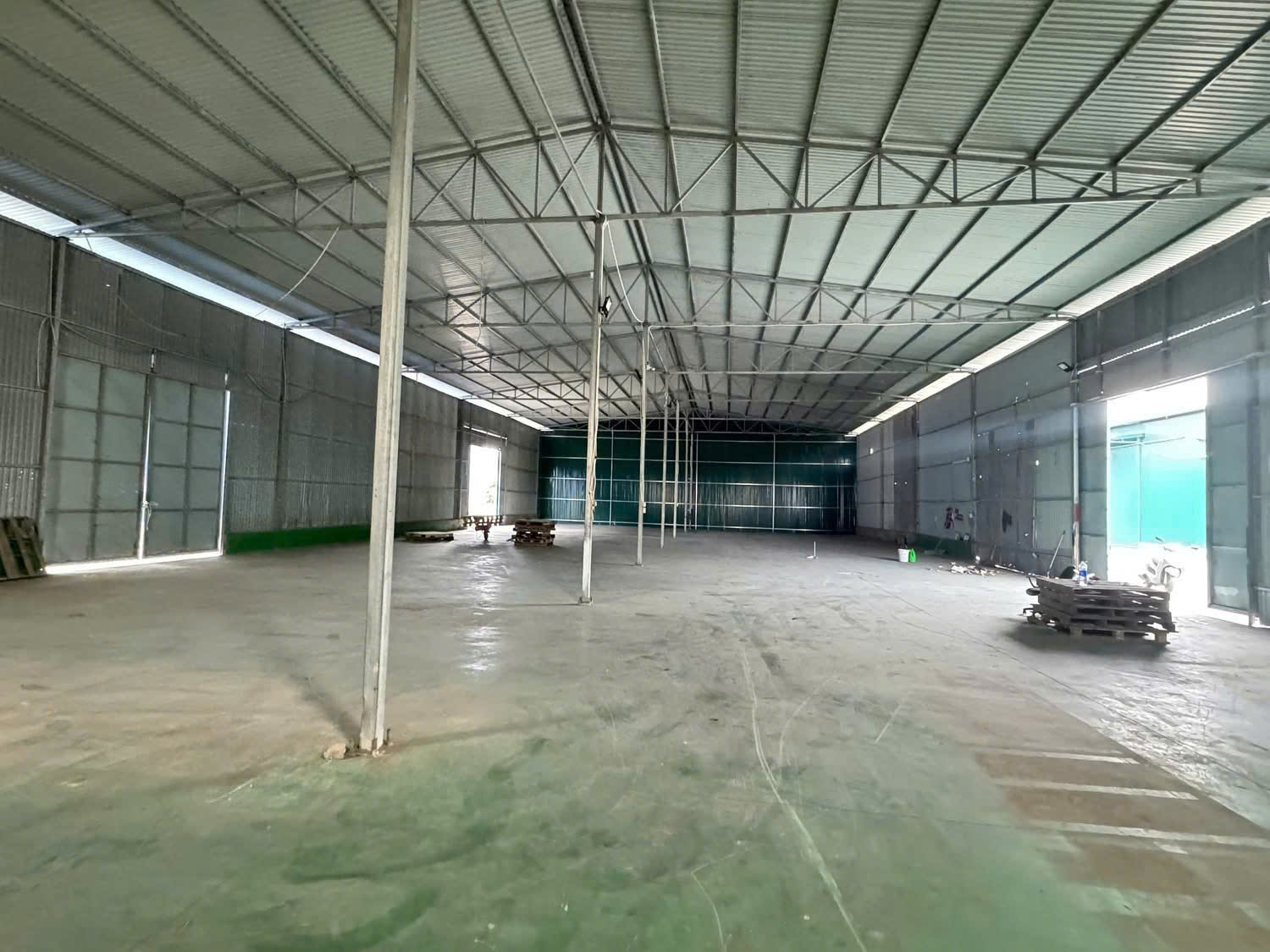 Cho Thuê Kho Xưởng. - Đường PHẠM VĂN ĐỒNG - HÀ NỘI - Ảnh 2