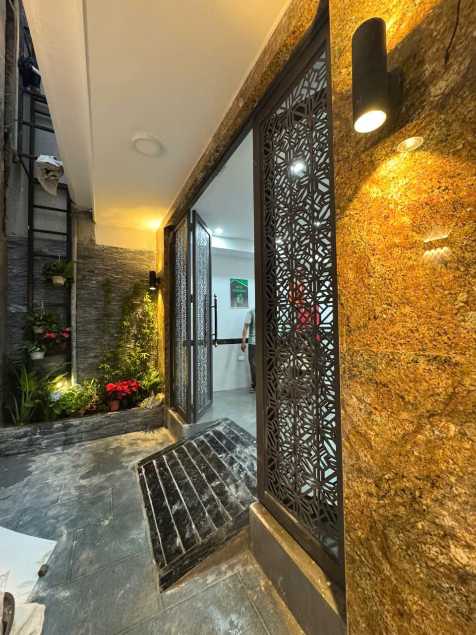 Bán Tòa CCMN phố Kim Đồng, ô tô đỗ cửa, căn góc, 77m, 7T thang máy, 20,5 tỷ - Ảnh 1