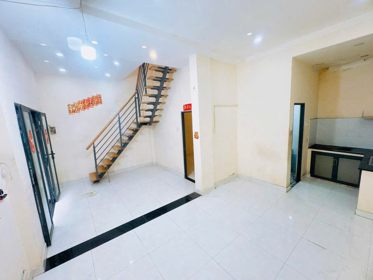 Nhà 2 tầng sát hẻm xe tải đường Hưng Phú P10.Q8. Giá 4,15 tỷ TL ít - Ảnh 4