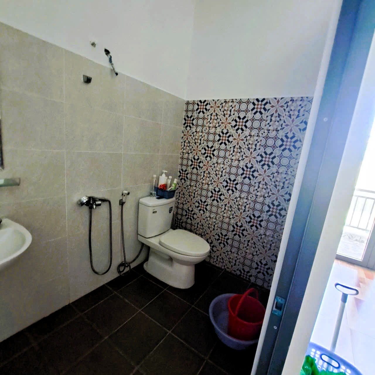 Bán nhà đẹp 2 tầng Hiệp Bình Chánh gần Gigamall, sổ hồng, an cư lý tưởng - Ảnh 3